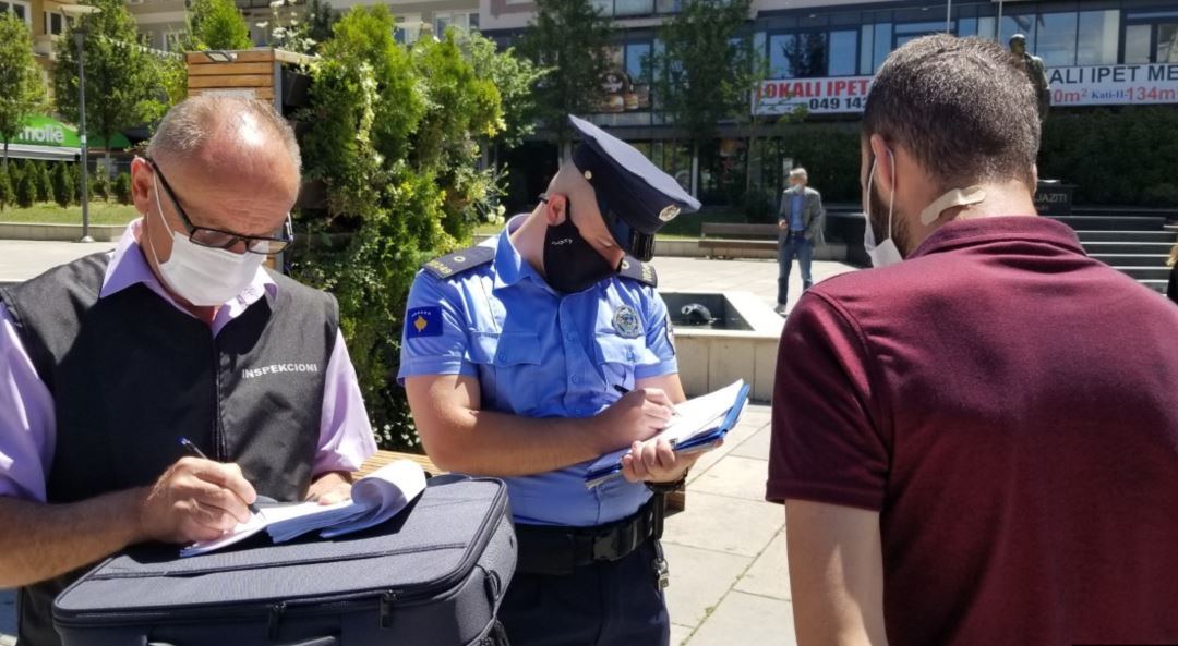 Mbi 300 mije gjoba per shkeljen e masave ne Kosove ne 2021